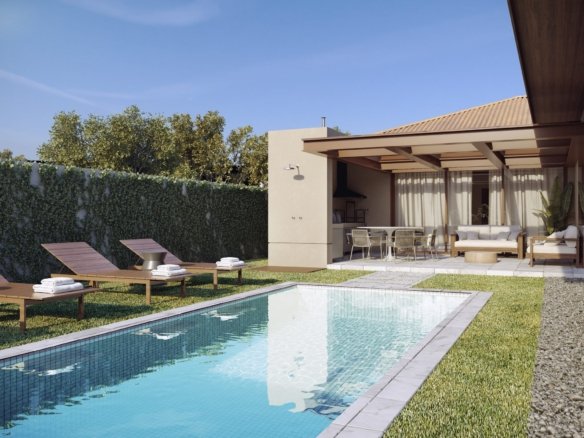 Casa tipo linear vista da piscina, com espreguiçadeiras e varanda coberta, no Toriba (imagem ilustrativa)